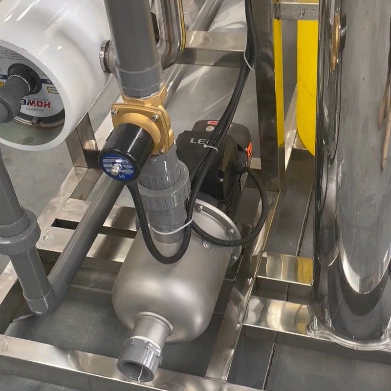 オート PLC 6m3 / h 産業用 RO 水濾過浄化システム