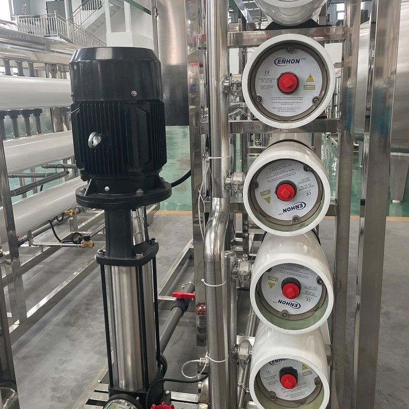 1500*600*1500mm 380V/1.5Kw RO 水源プラント 10000LPH リバースオスモースシステムソリューション
