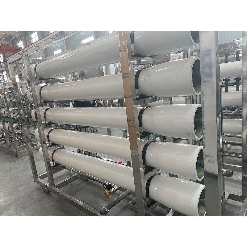 1500*600*1500mm 380V/1.5Kw RO 水源プラント 10000LPH リバースオスモースシステムソリューション