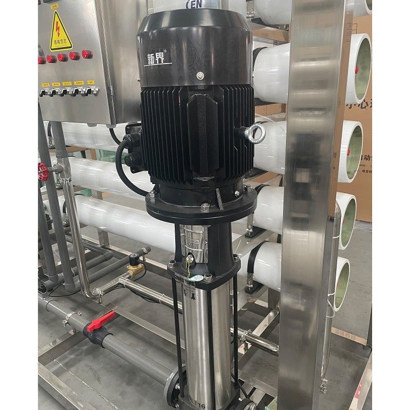 1500*600*1500mm 380V/1.5Kw RO 水源プラント 10000LPH リバースオスモースシステムソリューション